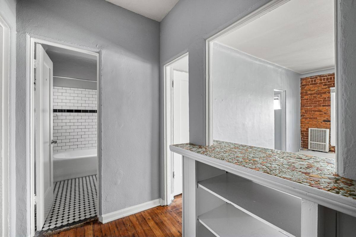 Apartment for rent at 109 S Normandie Ave, Los Angeles, CA 90004