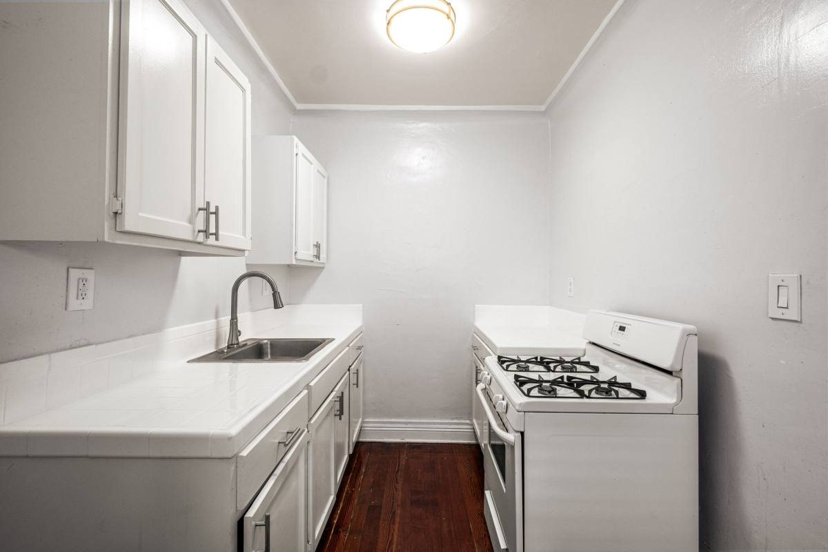 Apartment for rent at 109 S Normandie Ave, Los Angeles, CA 90004