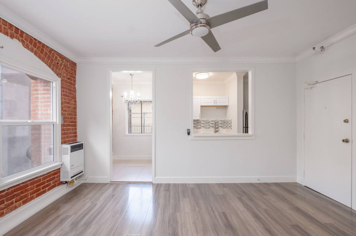 Apartment for rent at 238 S Mariposa Ave, Los Angeles, CA 90004