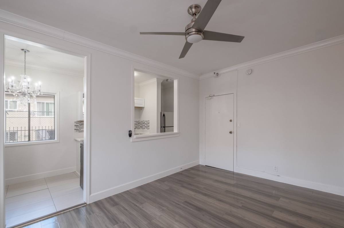 Apartment for rent at 238 S Mariposa Ave, Los Angeles, CA 90004