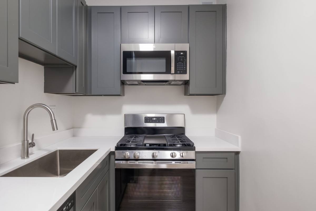 Apartment for rent at 523 Westmoreland, Los Angeles, CA 90020