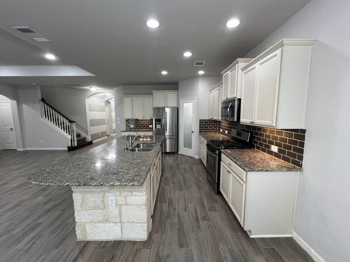 House for rent at 338 Oak Creek Way, New Braunfels, TX 78130