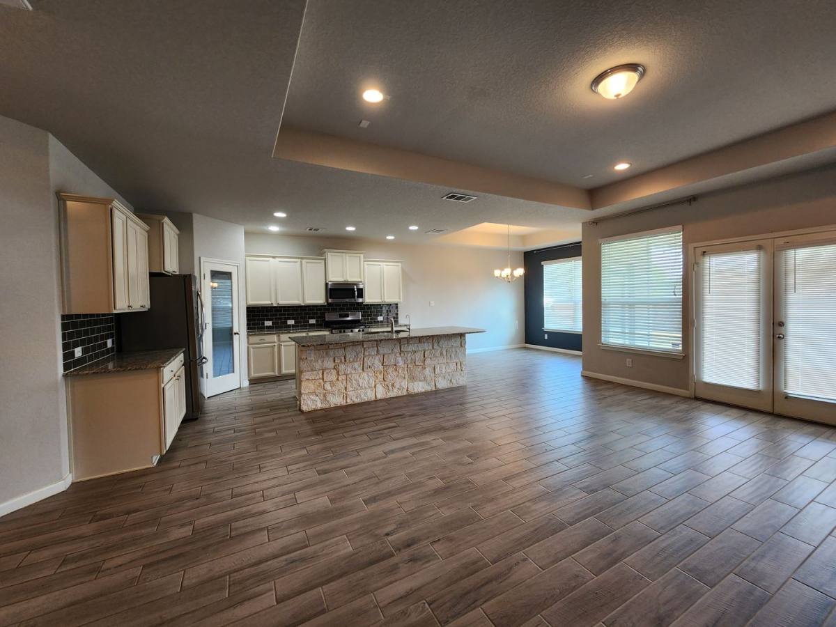 House for rent at 338 Oak Creek Way, New Braunfels, TX 78130