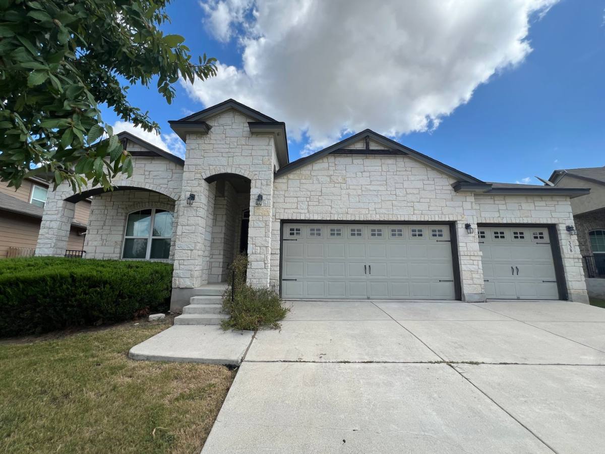 House for rent at 338 Oak Creek Way, New Braunfels, TX 78130