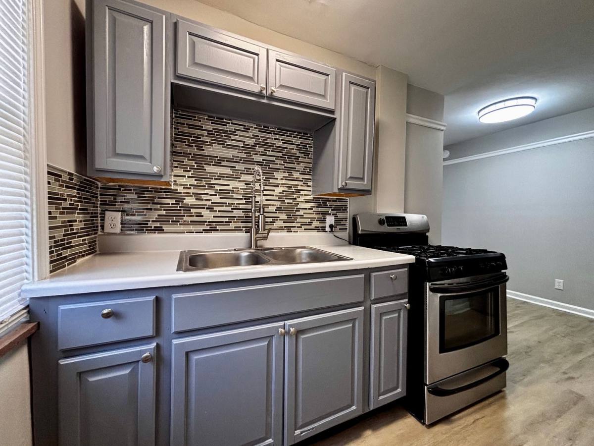 Apartment for rent at 231 E Xenia Dr, Fairborn, OH 45324