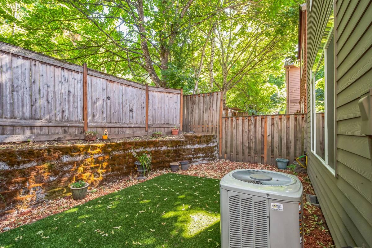House for rent at 949 SE Tamango St, Hillsboro, OR 97123