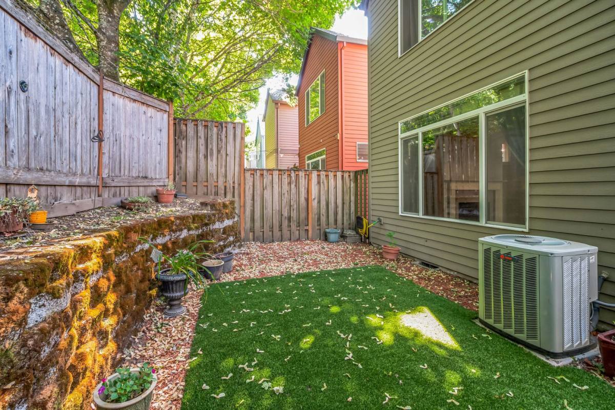 House for rent at 949 SE Tamango St, Hillsboro, OR 97123