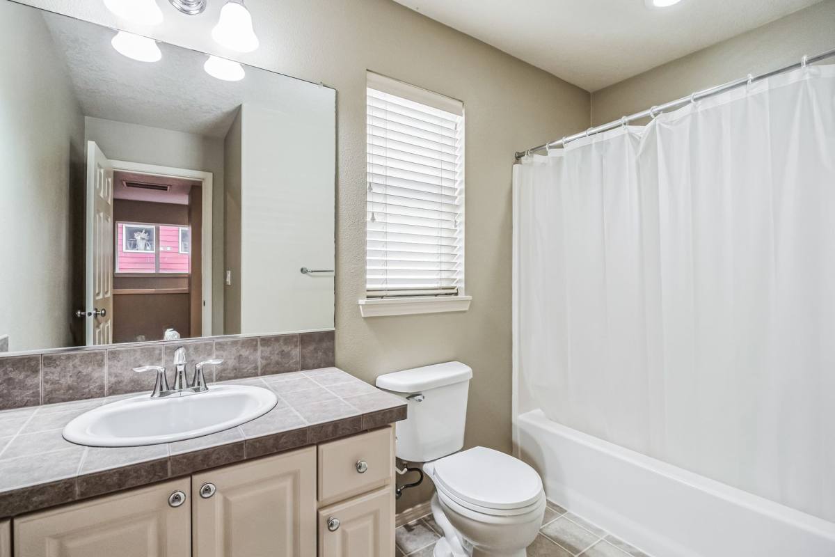 House for rent at 949 SE Tamango St, Hillsboro, OR 97123