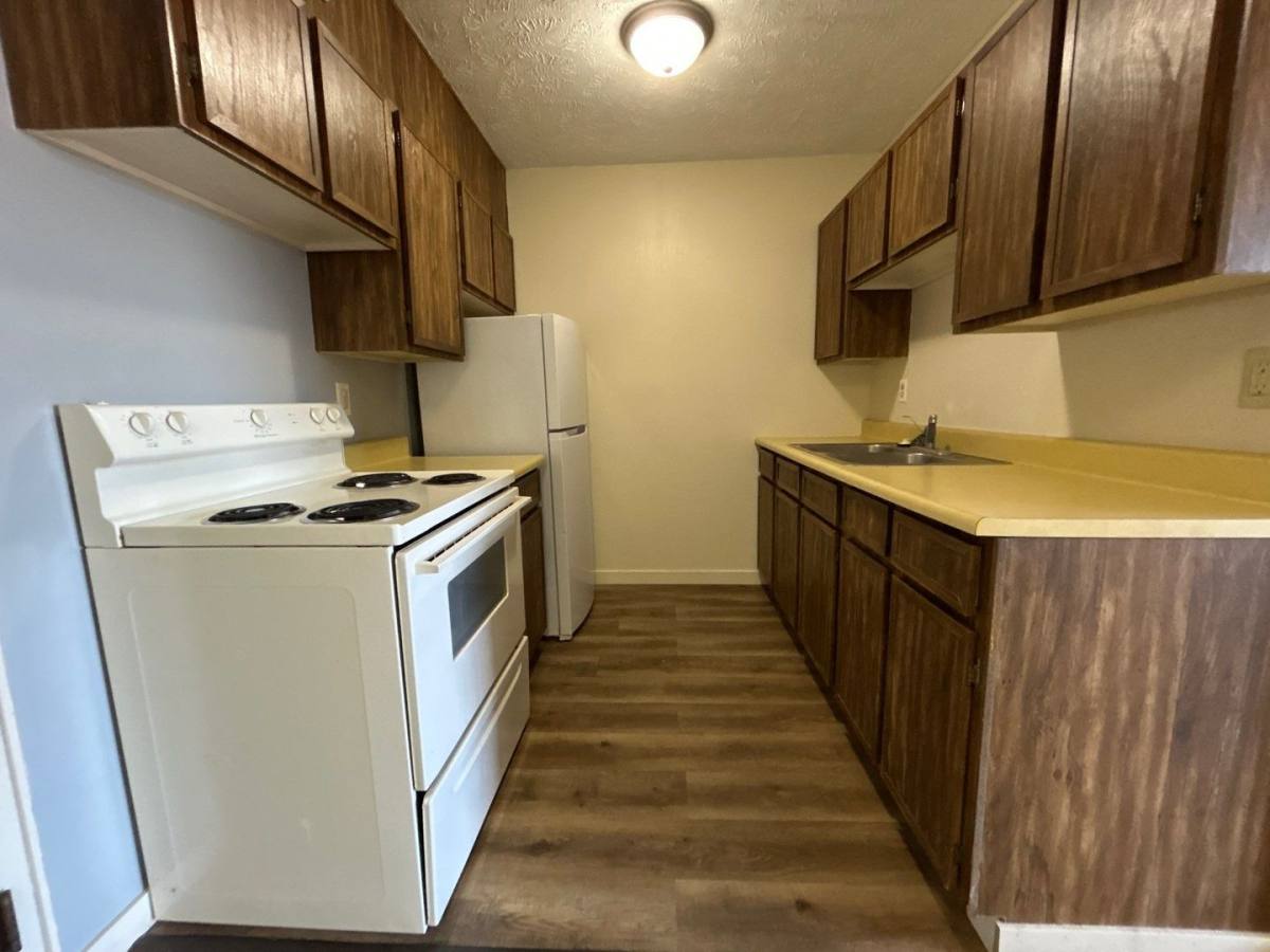 Apartment for rent at 130 S 5th St, Chester, NE 68327