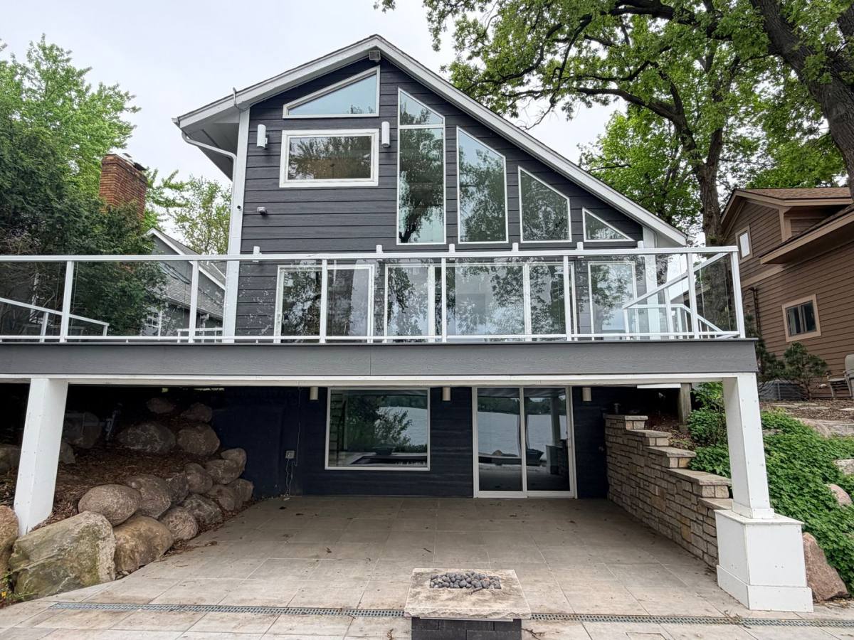 House for rent at 176 Peninsula Rd, Minneapolis, MN 55441