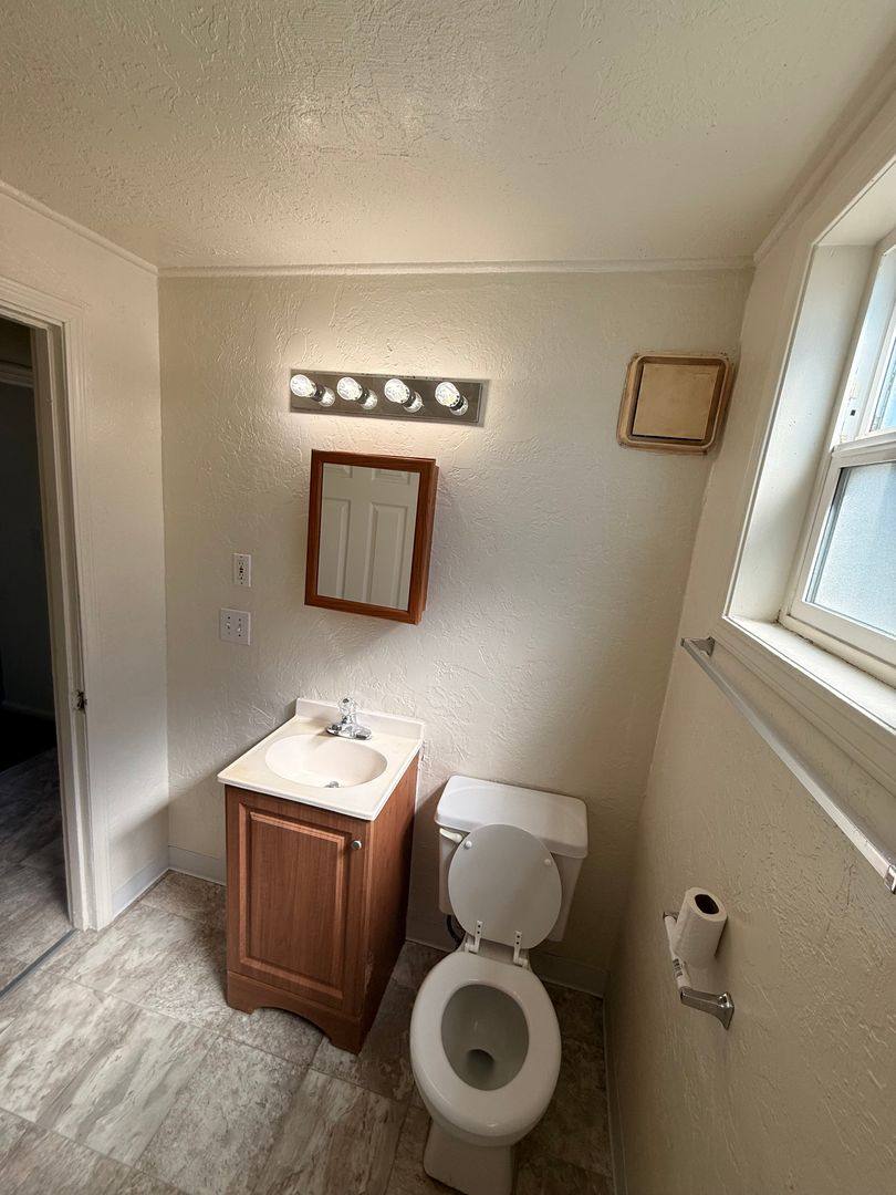 Apartment for rent at 240 Baltimore St, Longview, WA 98632