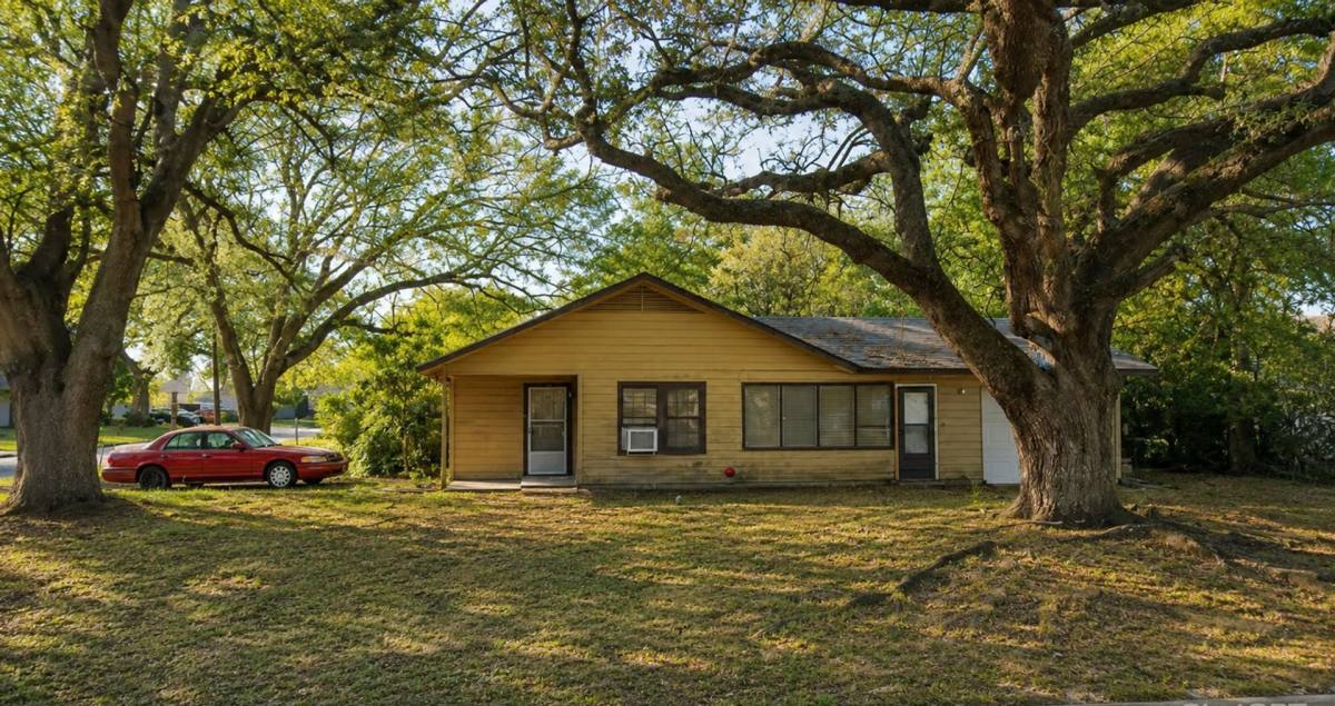 House for rent at 1019 Ruby Lane, Orange, TX 77630