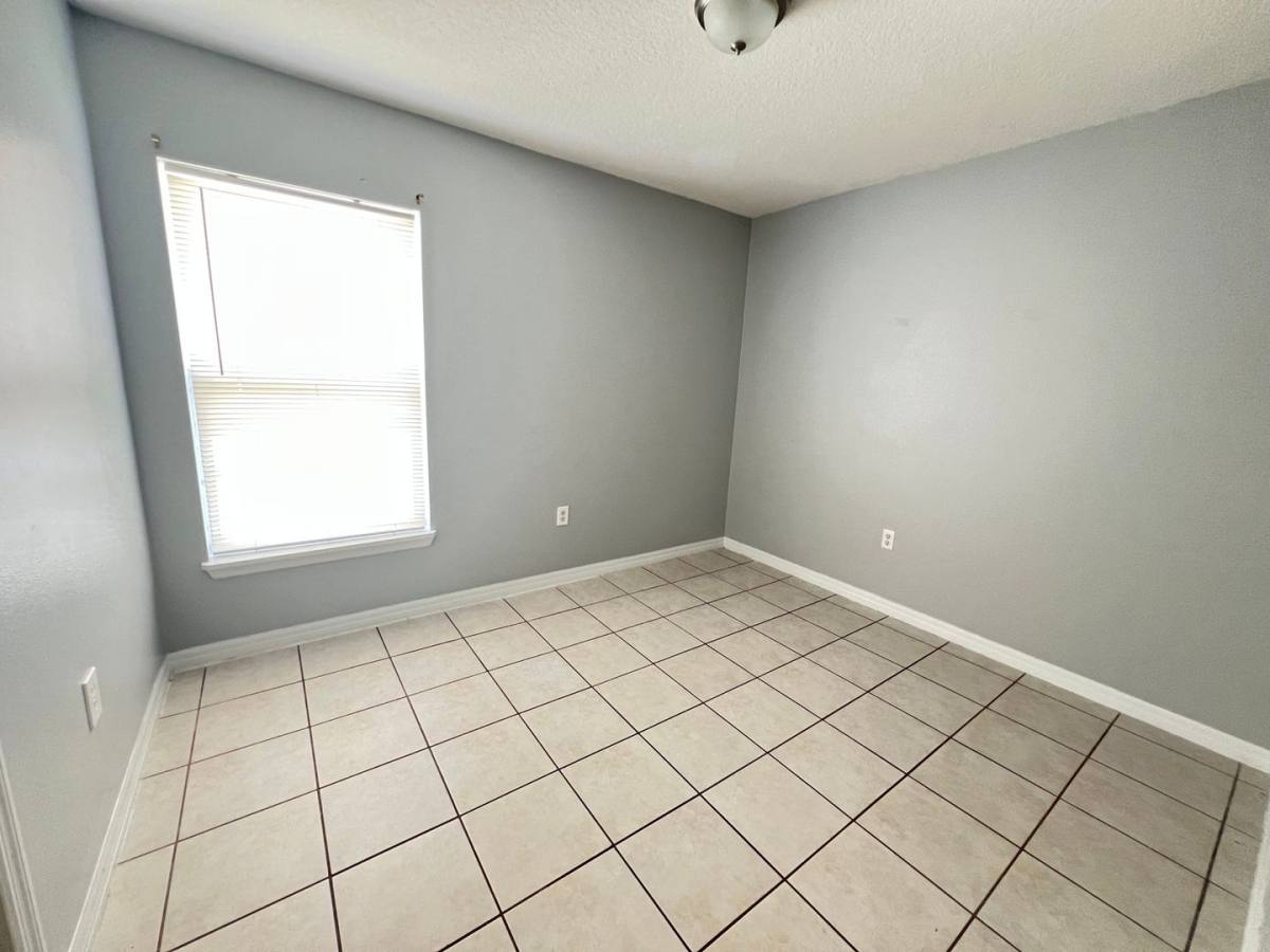 Townhouse for rent at 1606 Connecticut Ave, Saint Cloud, FL 34769