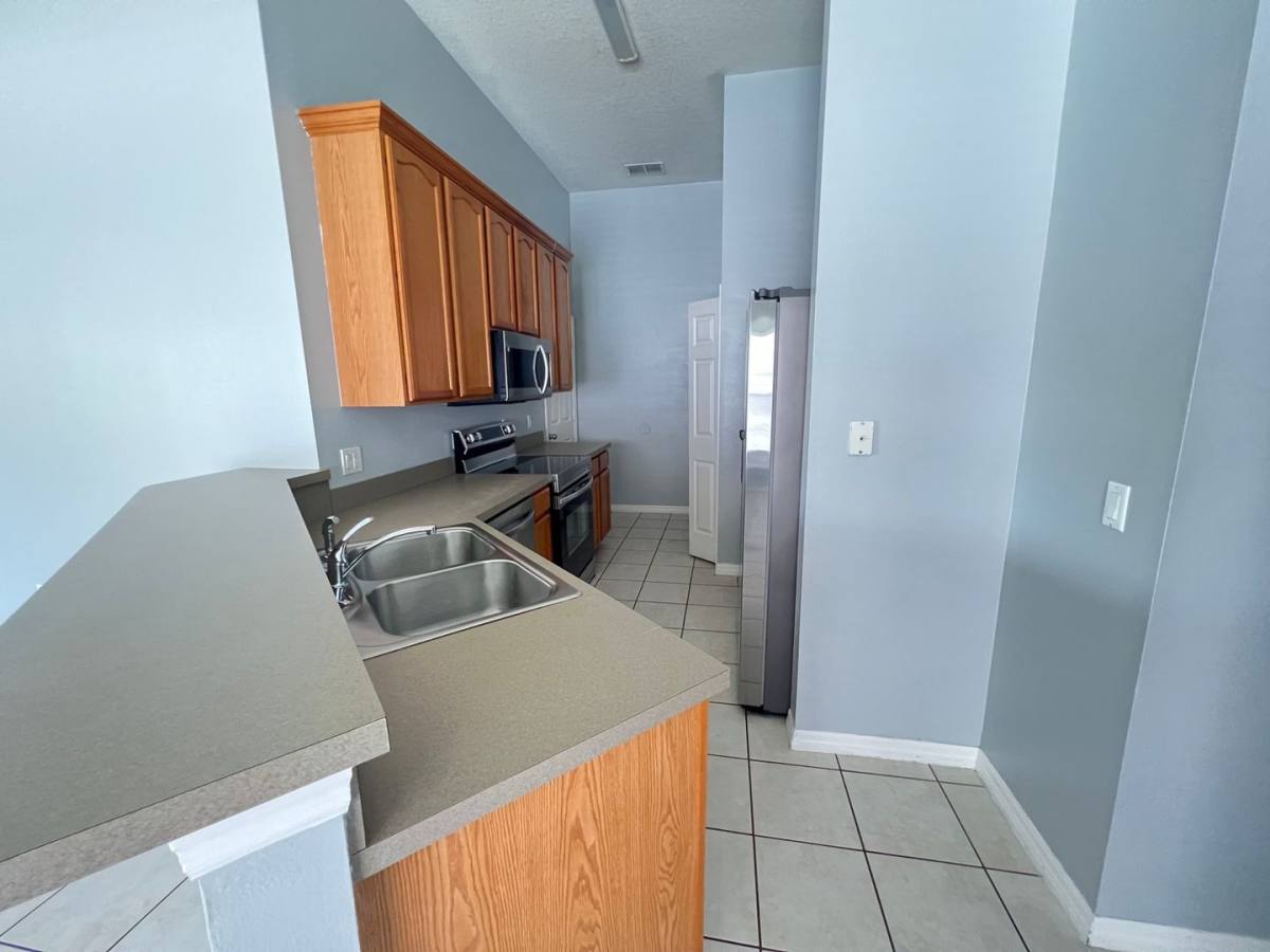 Townhouse for rent at 1606 Connecticut Ave, Saint Cloud, FL 34769