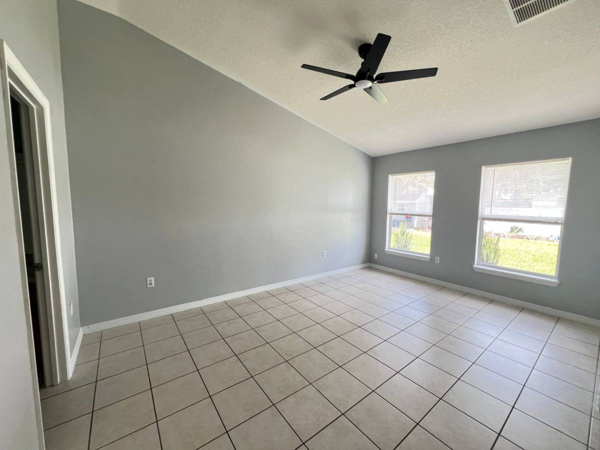 Townhouse for rent at 1606 Connecticut Ave, Saint Cloud, FL 34769