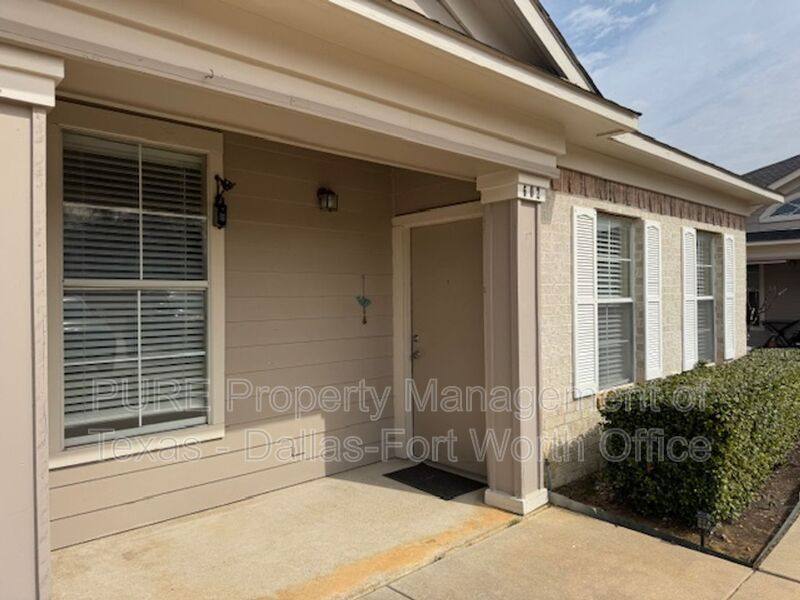 Apartment for rent at 400 Glade Rd, Grapevine, TX 76051