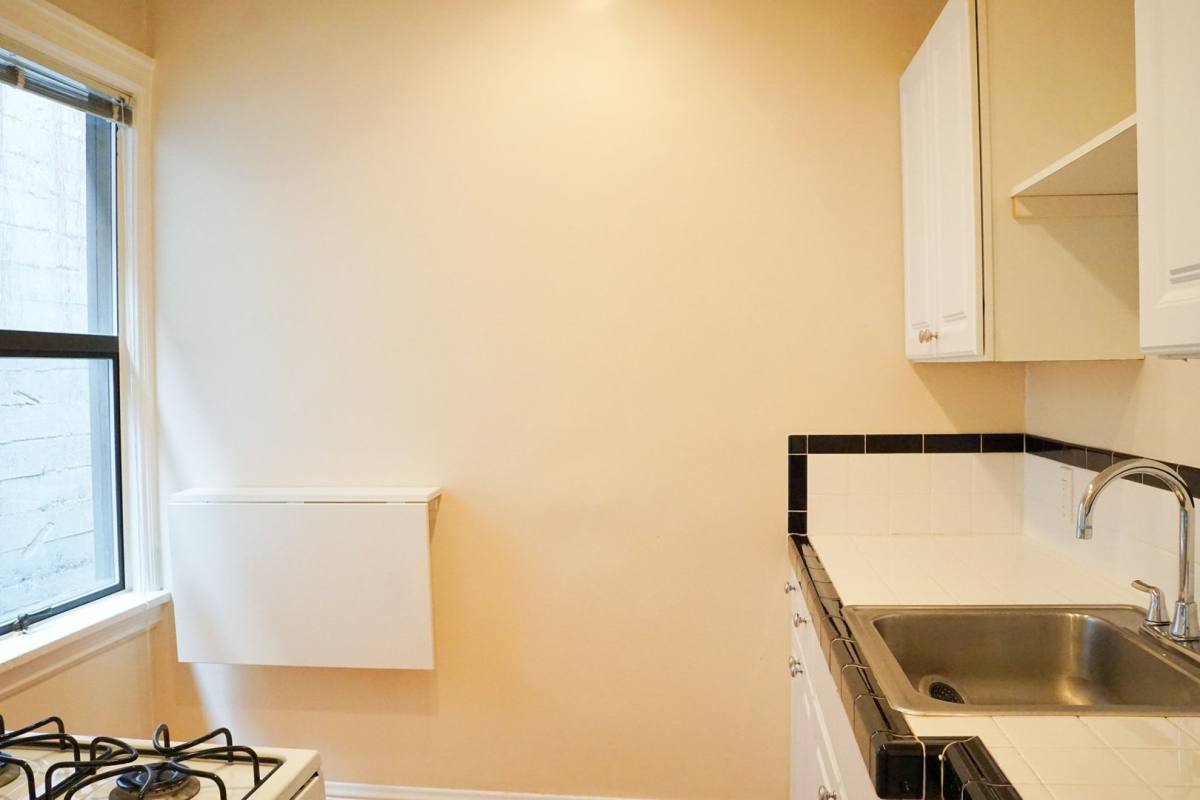Apartment for rent at 130 NW 19th Ave, Portland, OR 97209