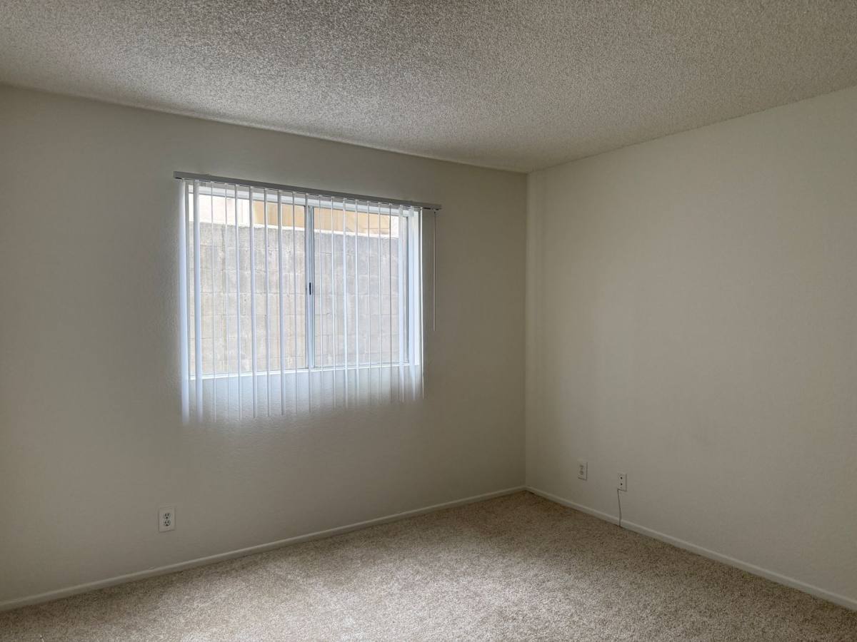 Apartment for rent at 3127 Foothill Blvd, La Crescenta, CA 91214