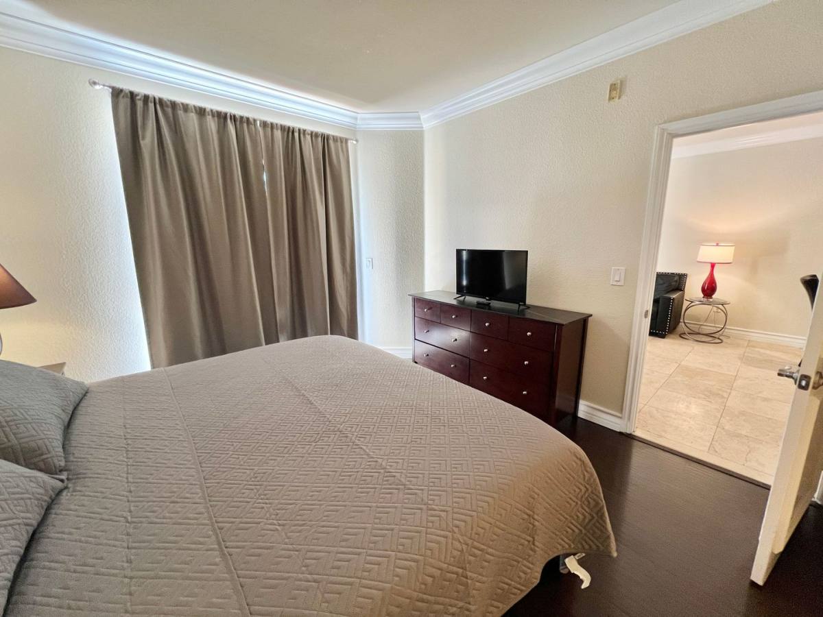 Condo for rent at 270 E Flamingo Rd, Las Vegas, NV 89169