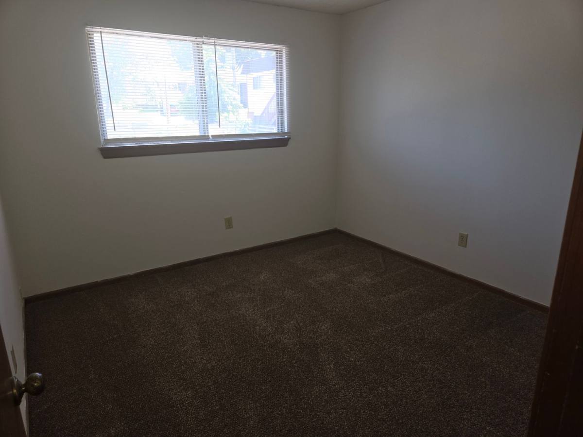Apartment for rent at 924 W Texas Ave, Columbia, MO 65202