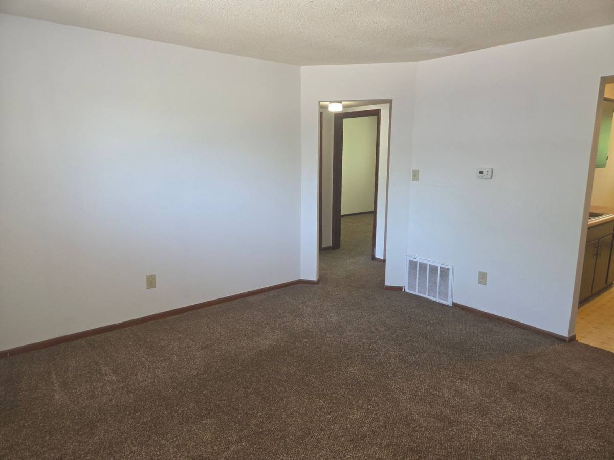 Apartment for rent at 924 W Texas Ave, Columbia, MO 65202