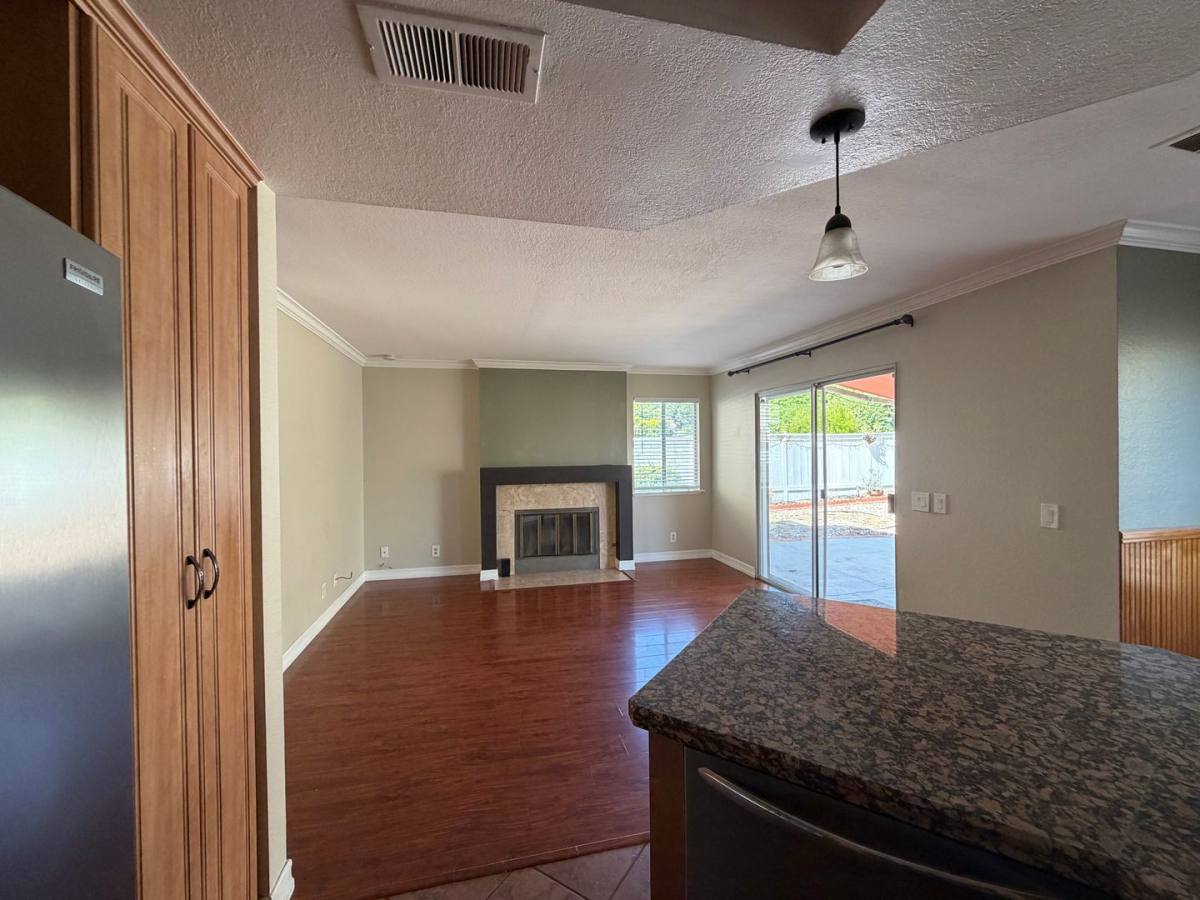 House for rent at 11095 Avenida De Los Lobos, San Diego, CA 92127