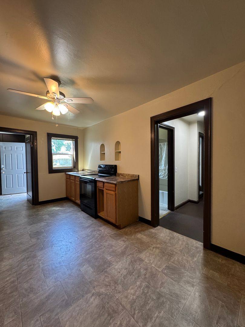 Apartment for rent at 280 21st St, Springfield, OR 97477