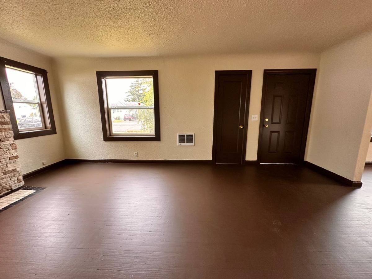 Apartment for rent at 280 21st St, Springfield, OR 97477