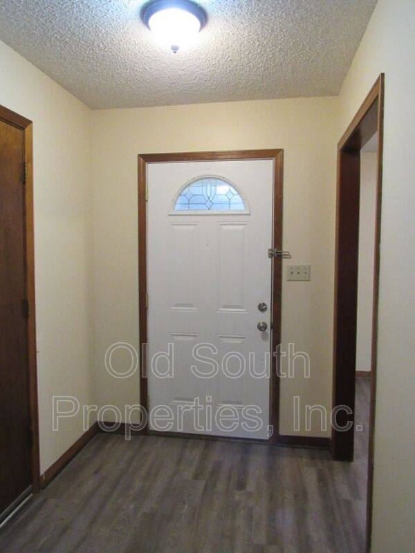 House for rent at 2025 Cambridge Circle, Pensacola, FL 32514