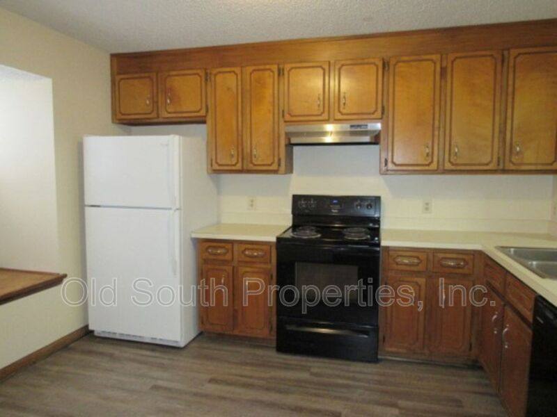 House for rent at 2025 Cambridge Circle, Pensacola, FL 32514