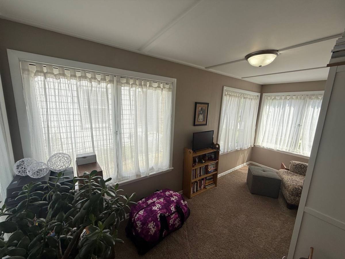 Apartment for rent at 31 Winona St W, Saint Paul, MN 55107