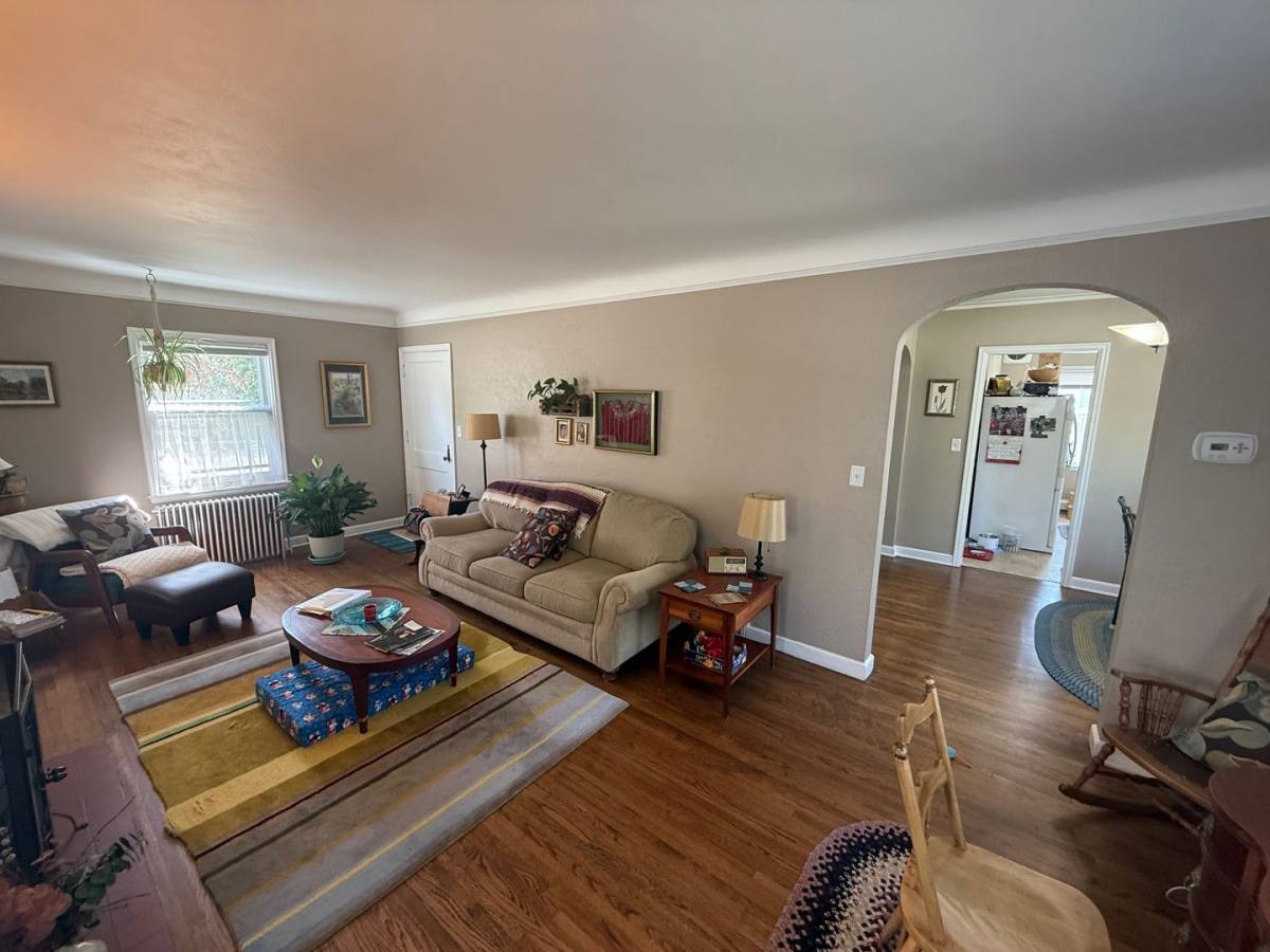 Apartment for rent at 31 Winona St W, Saint Paul, MN 55107