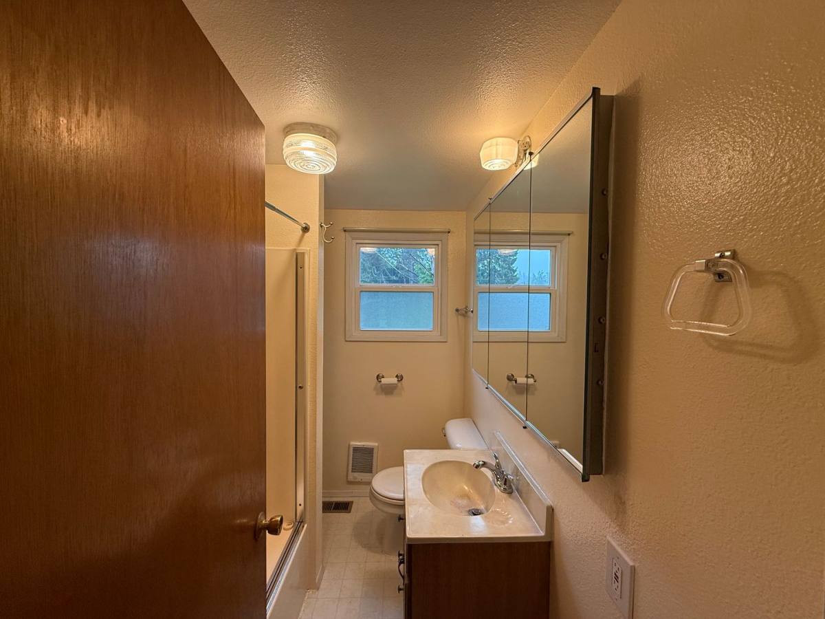 House for rent at 16318 48th Ave W, Edmonds, WA 98026