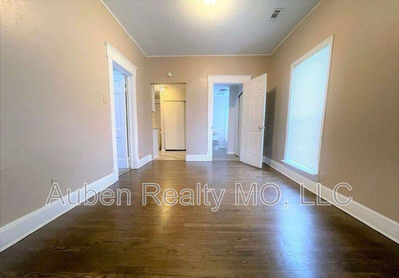 House for rent at 65 S 19th St, Kansas City, KS 66102
