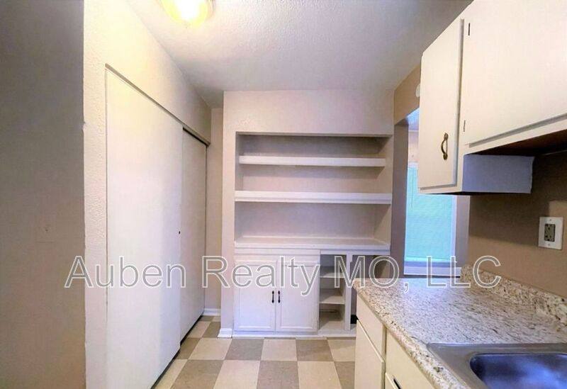 House for rent at 65 S 19th St, Kansas City, KS 66102
