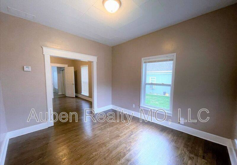 House for rent at 65 S 19th St, Kansas City, KS 66102