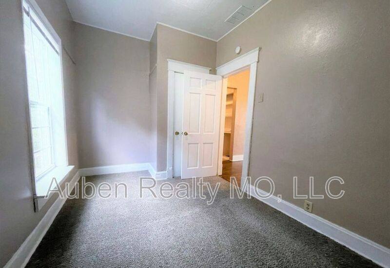 House for rent at 65 S 19th St, Kansas City, KS 66102