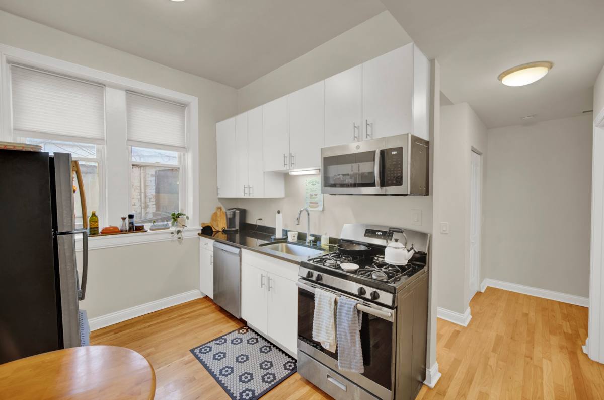 Apartment for rent at 2548 N Burling St, Chicago, IL 60614