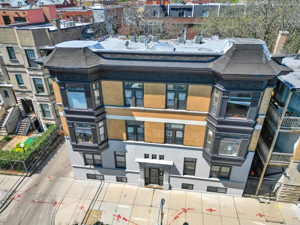 Apartment for rent at 2548 N Burling St, Chicago, IL 60614