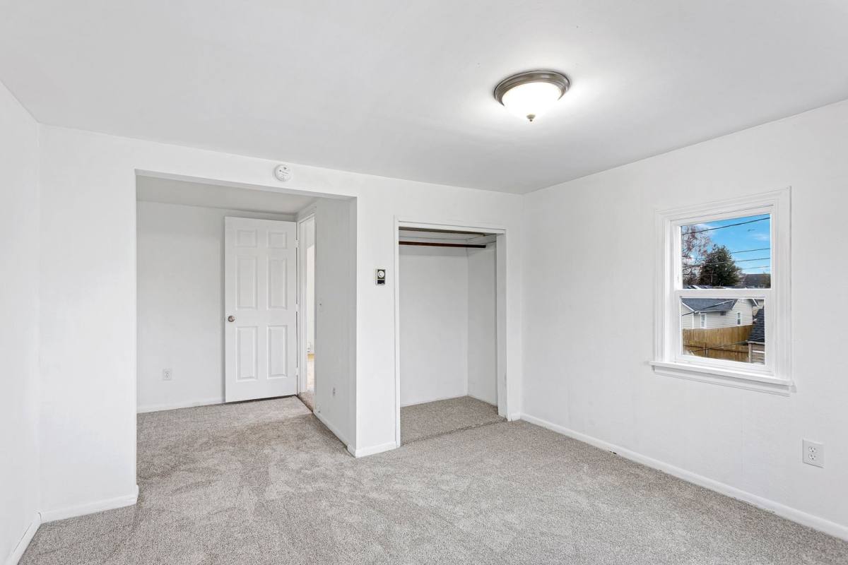 Apartment for rent at 1518 7th St, Marysville, WA 98270