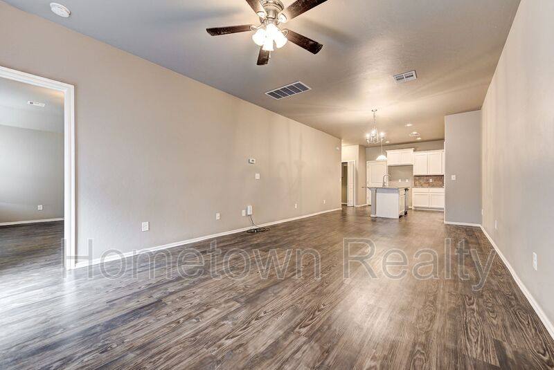 Apartment for rent at 11206 NW 114th St, Yukon, OK 73099