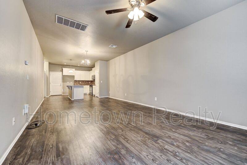Apartment for rent at 11206 NW 114th St, Yukon, OK 73099