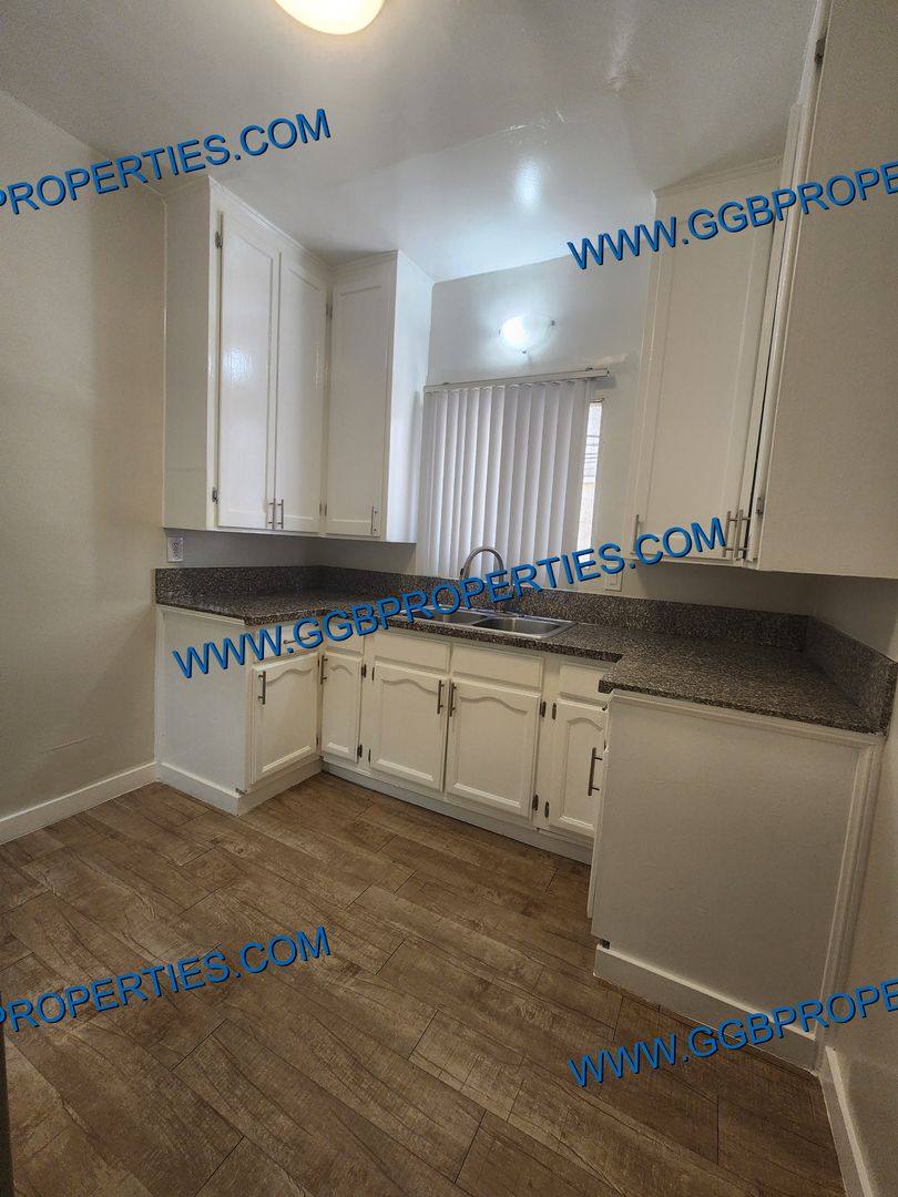 Apartment for rent at 424 E 16th St, Long Beach, CA 90813