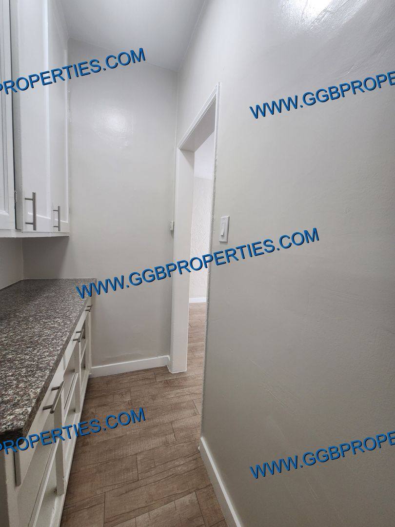 Apartment for rent at 424 E 16th St, Long Beach, CA 90813