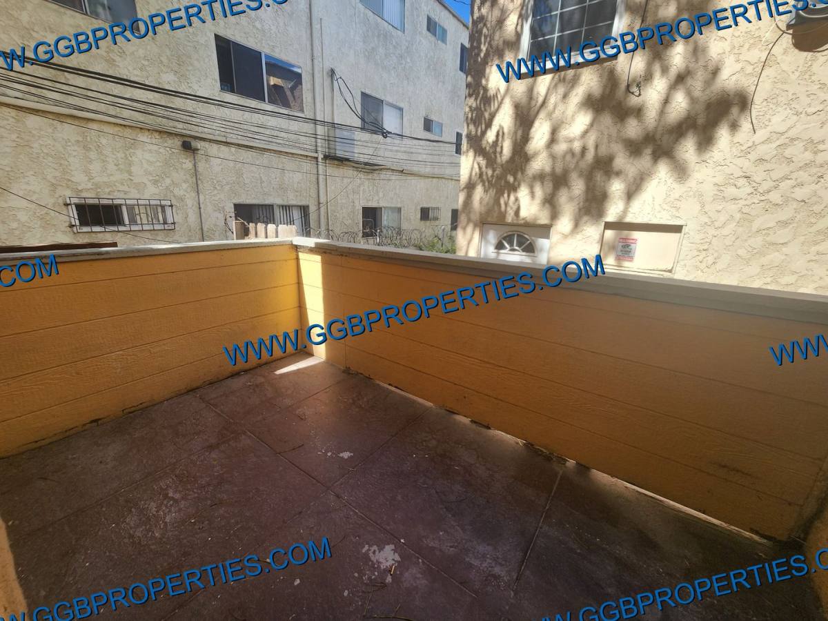 Apartment for rent at 424 E 16th St, Long Beach, CA 90813