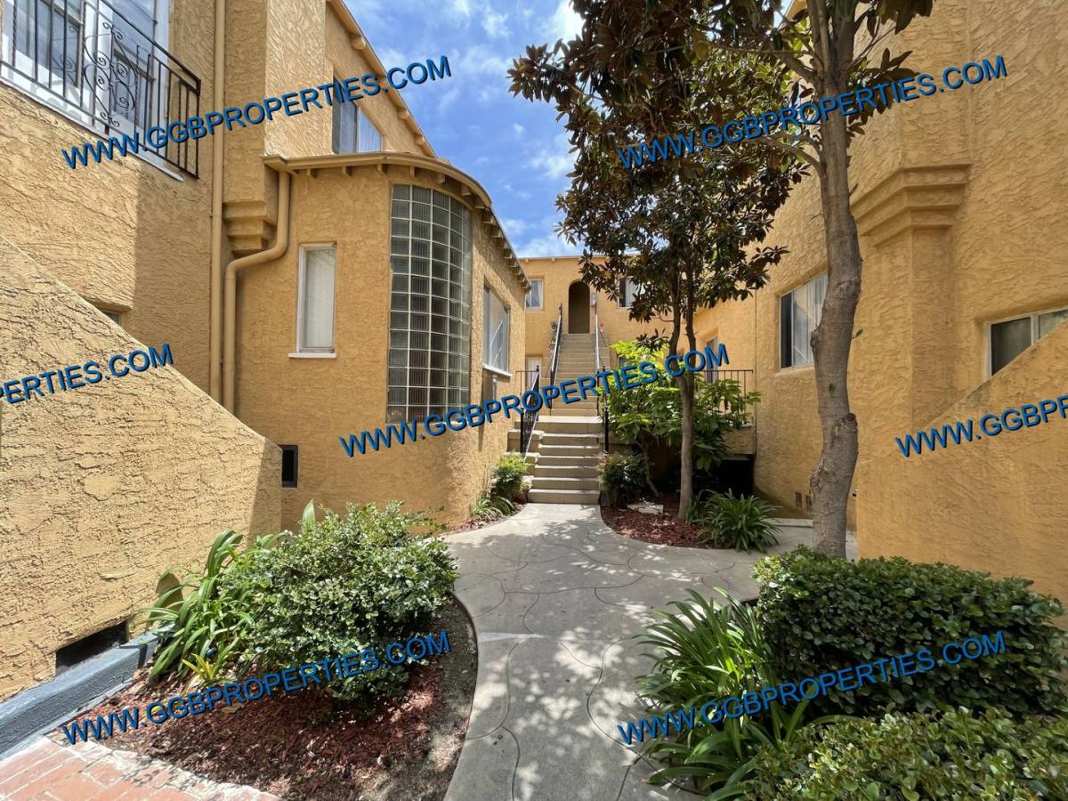 Apartment for rent at 424 E 16th St, Long Beach, CA 90813