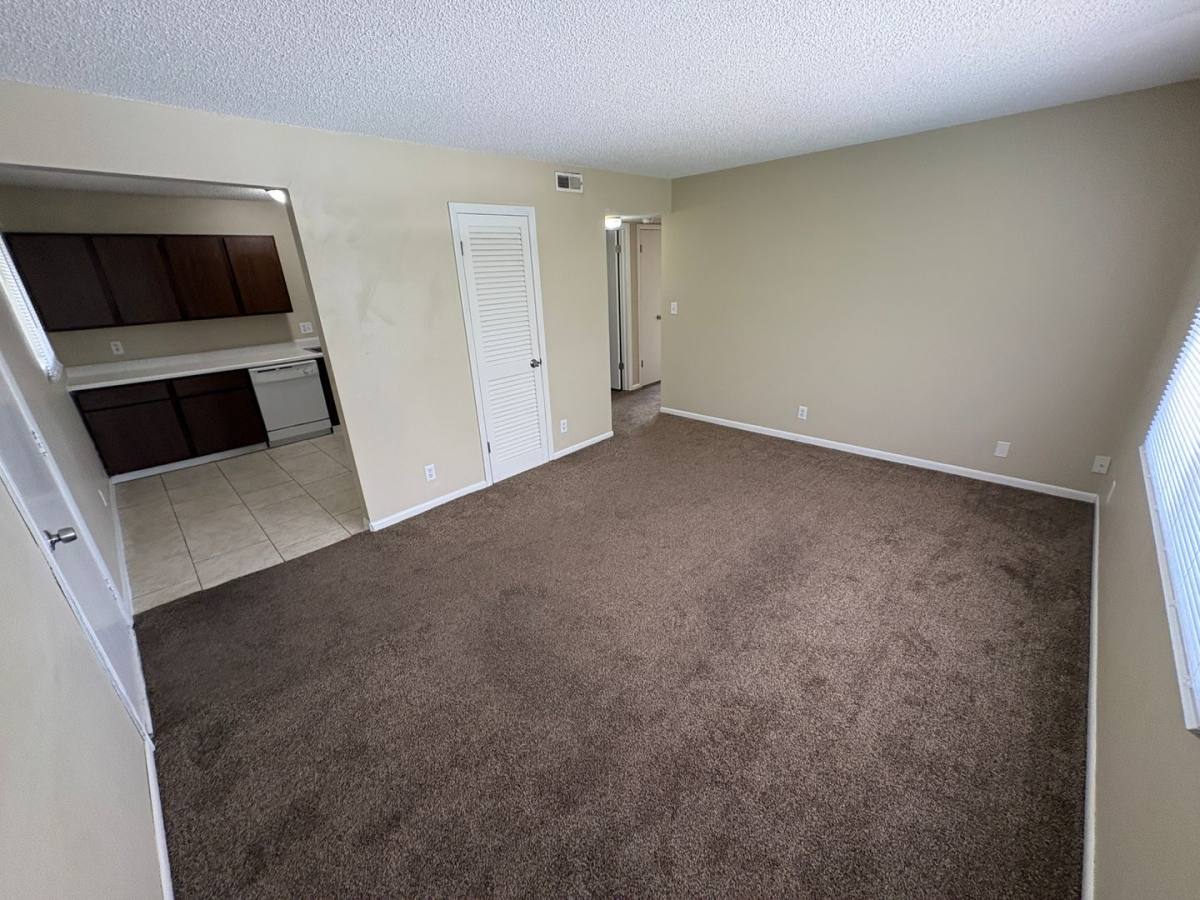 Apartment for rent at 2510 E St, Lincoln, NE 68510