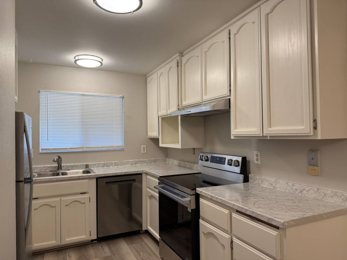 House for rent at 3095 Rosemont Dr, Sacramento, CA 95826