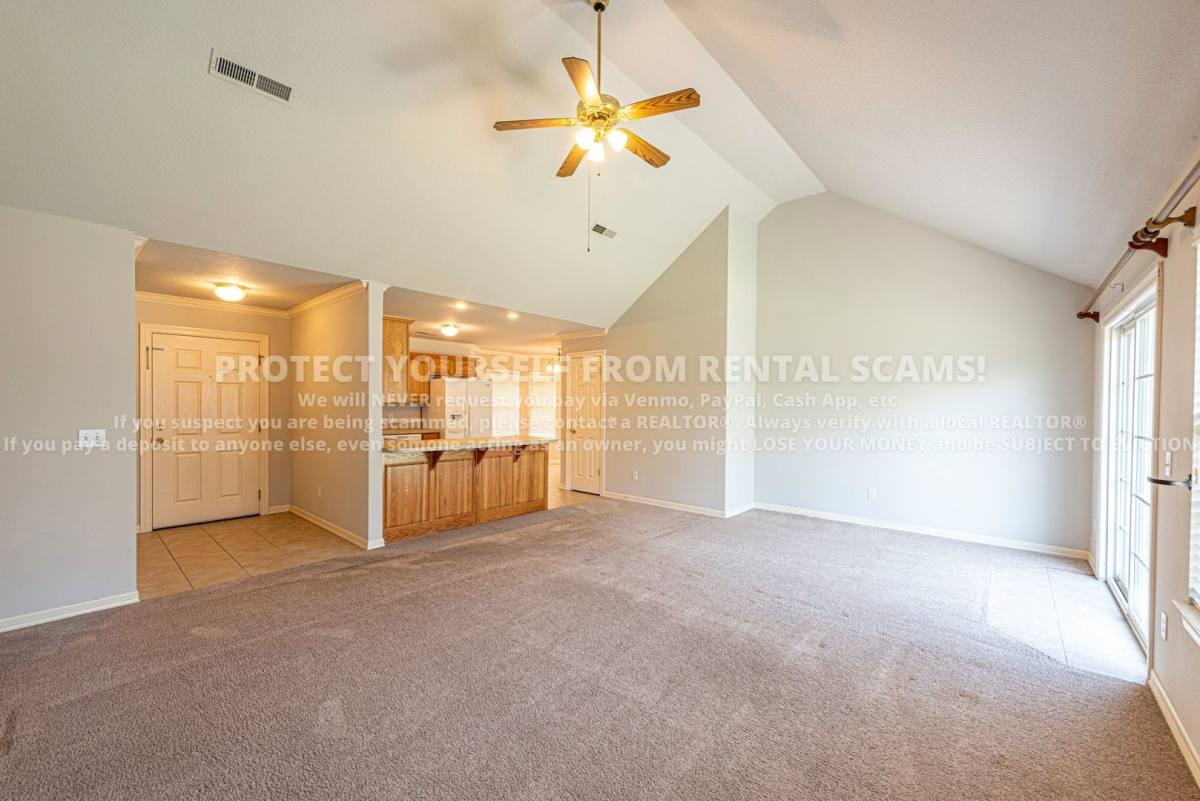Apartment for rent at 245 Ravenwood Rd, Siloam Springs, AR 72761