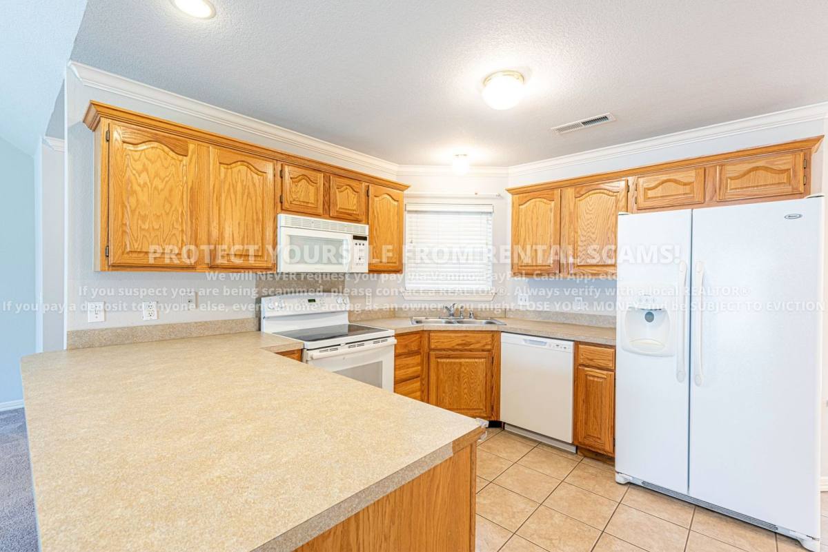 Apartment for rent at 245 Ravenwood Rd, Siloam Springs, AR 72761